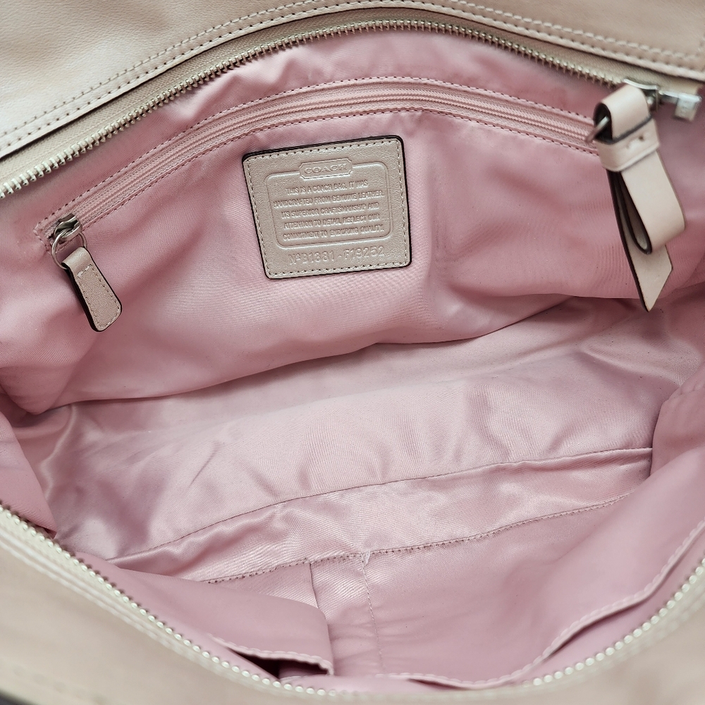 Coach F19252 Cream Pink Beige Shimmering Leather Tote Medium - Picture 6 of 16